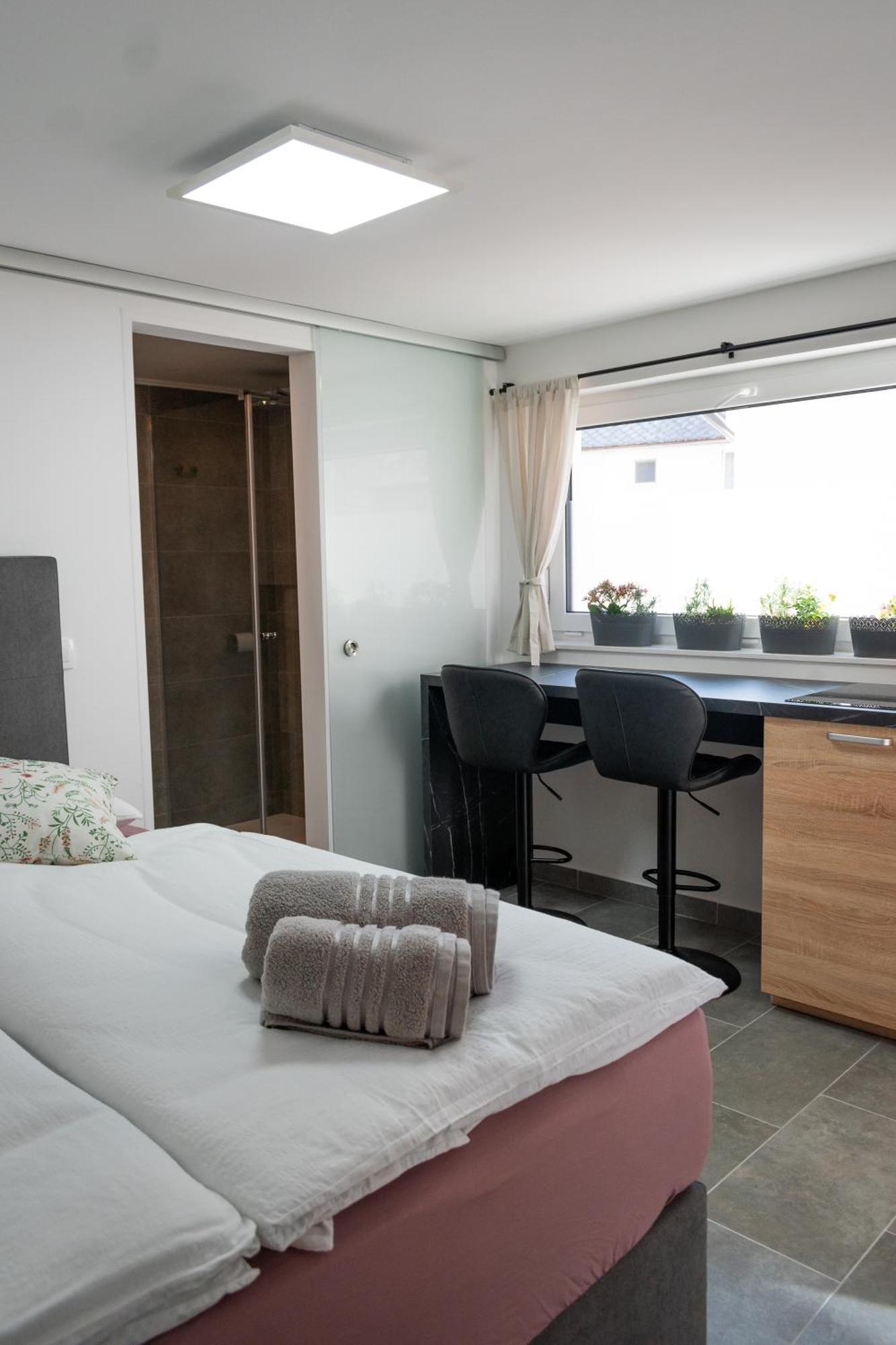 Prima Countryside Apartments Zirovnica Room photo